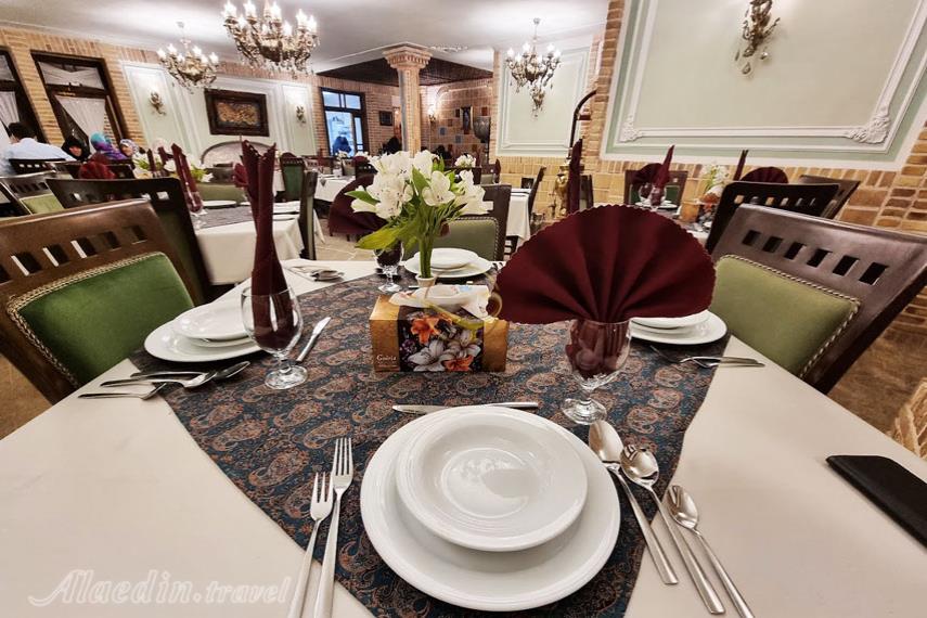 رستوران ملک شاهان مشهد