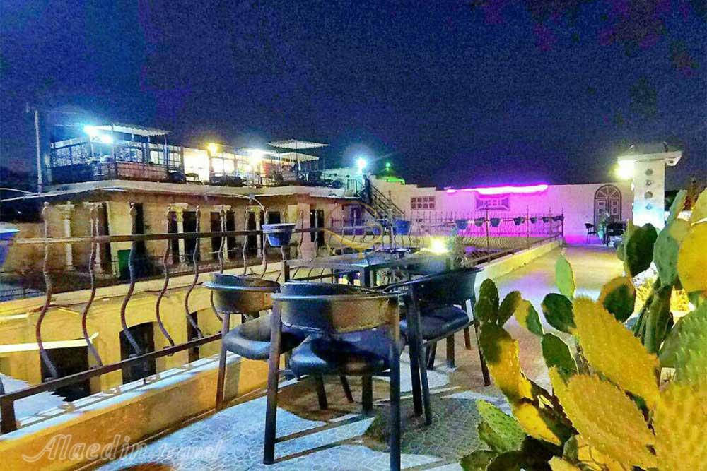 بام هتل سنتی 3 ستاره نیایش شیراز | علاءالدین تراول