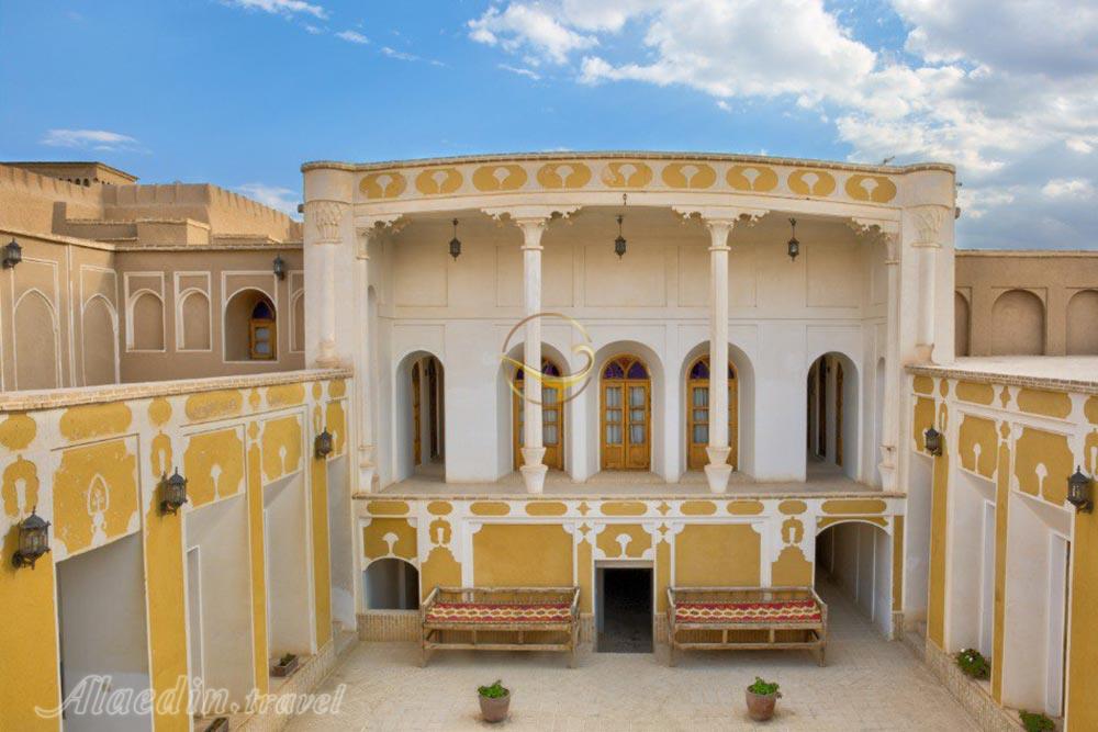 عکس های Aghazade Hotel in Abarkuh