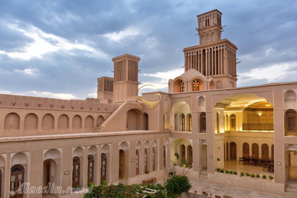 عکس های Aghazade Hotel in Abarkuh
