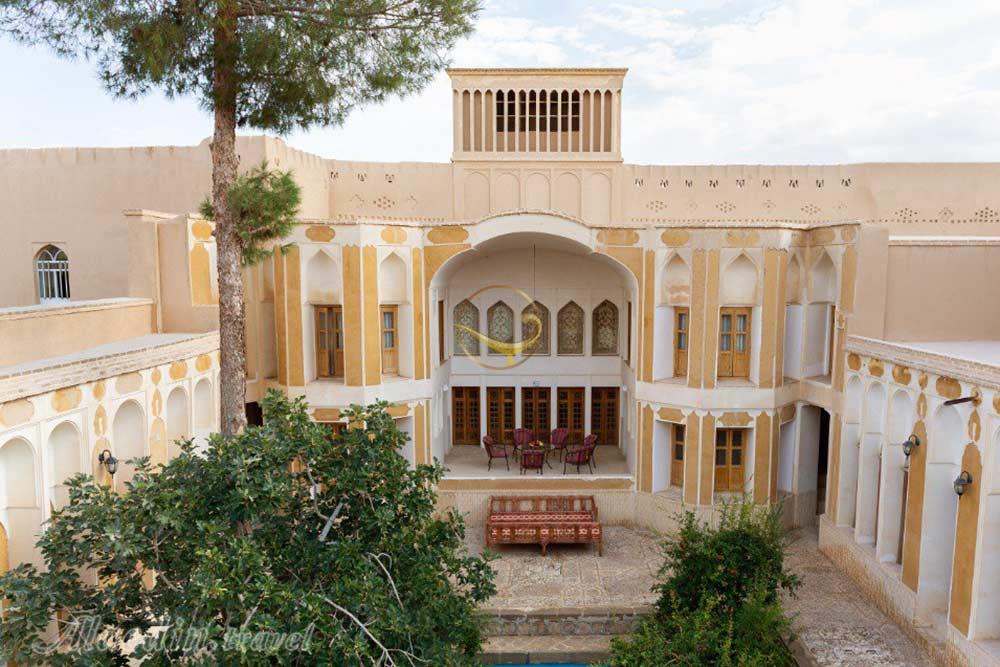 عکس های Aghazade Hotel in Abarkuh