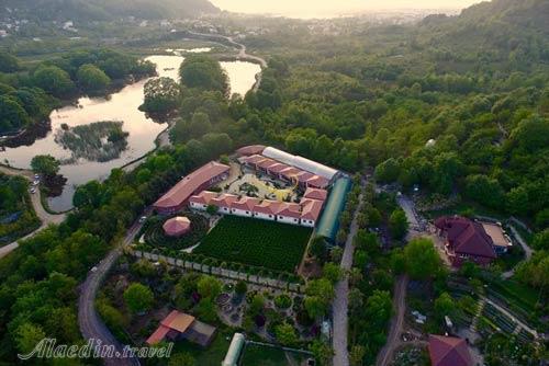 Swansfarm Hotel in Lahijan