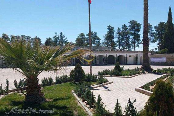 Shidgar Ecolodge in Marvdasht