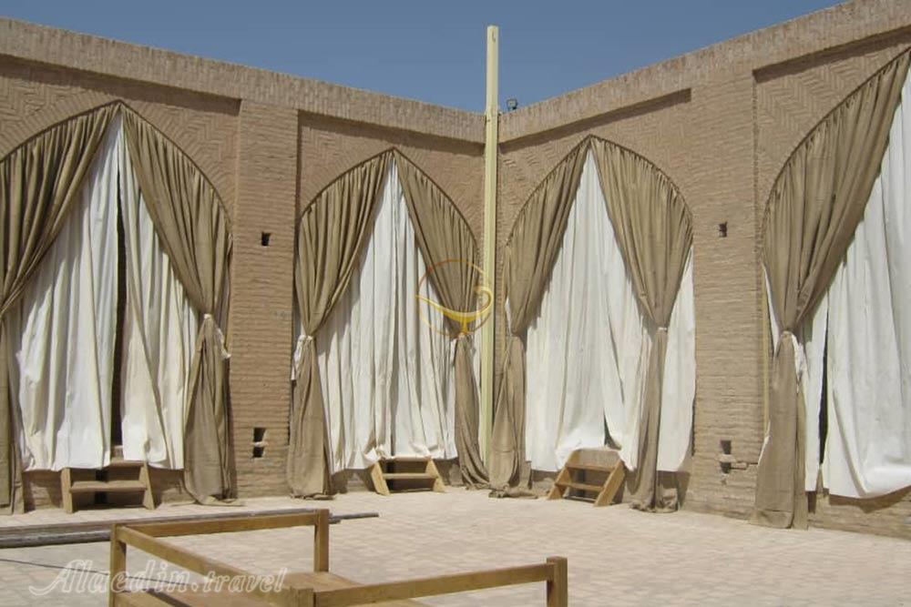 عکس های Safavid Caravanserai in Mehriz