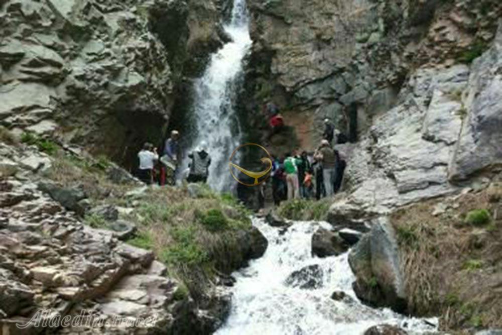 Khoshkar Waterfall in Baft | Alaedin Travel