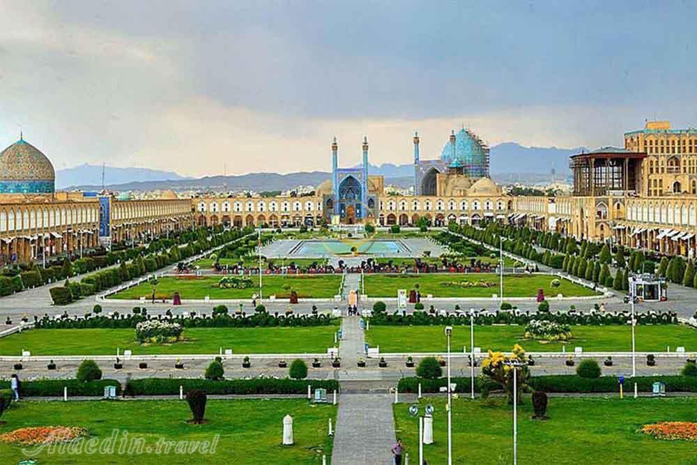 Image result for meidan emam isfahan