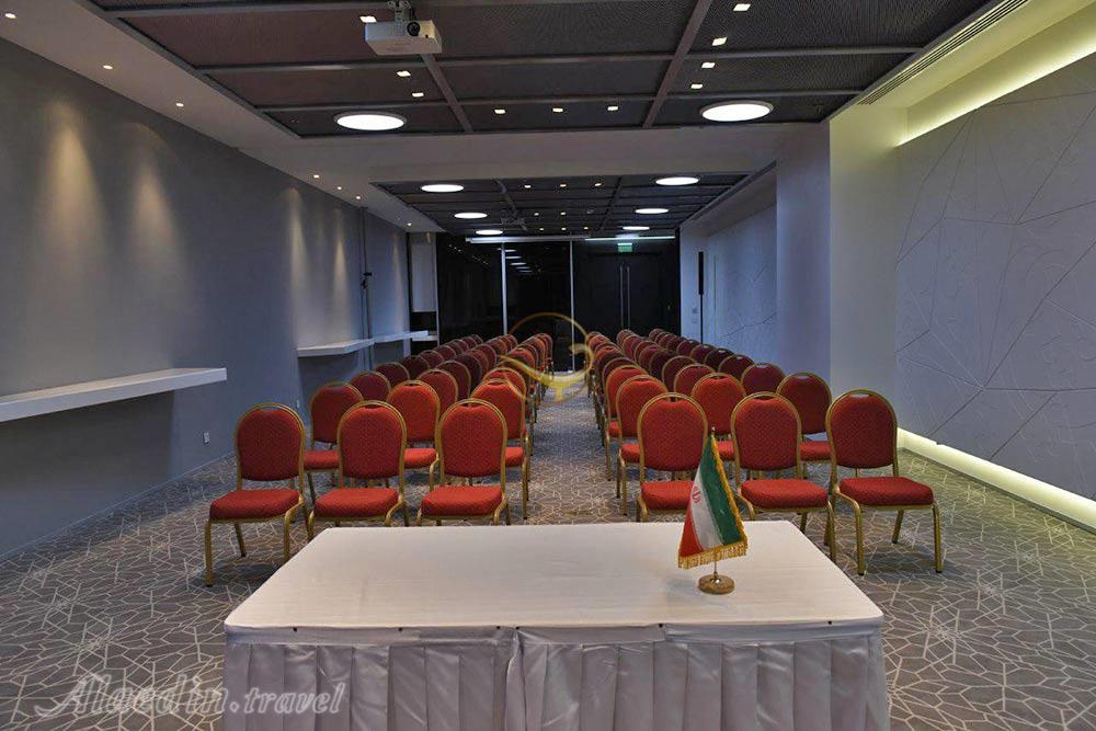 https://www.alaedin.travel/Files/Salons/tehran/novotel/lavender/Alaedin-Travel-Agency-Novotel-Hotel-Hall-3.jpg