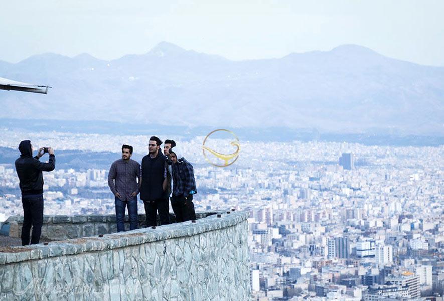 بام تهران کجاست؟