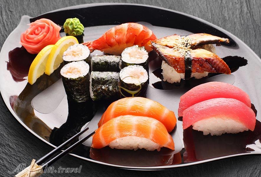 معروفترین غذاها و شیرینیهای ژاپنی که باید امتحان کنید